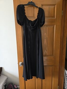 SHEIN Black Dress with Draped Neckline, Side Slit To The Knee Size M